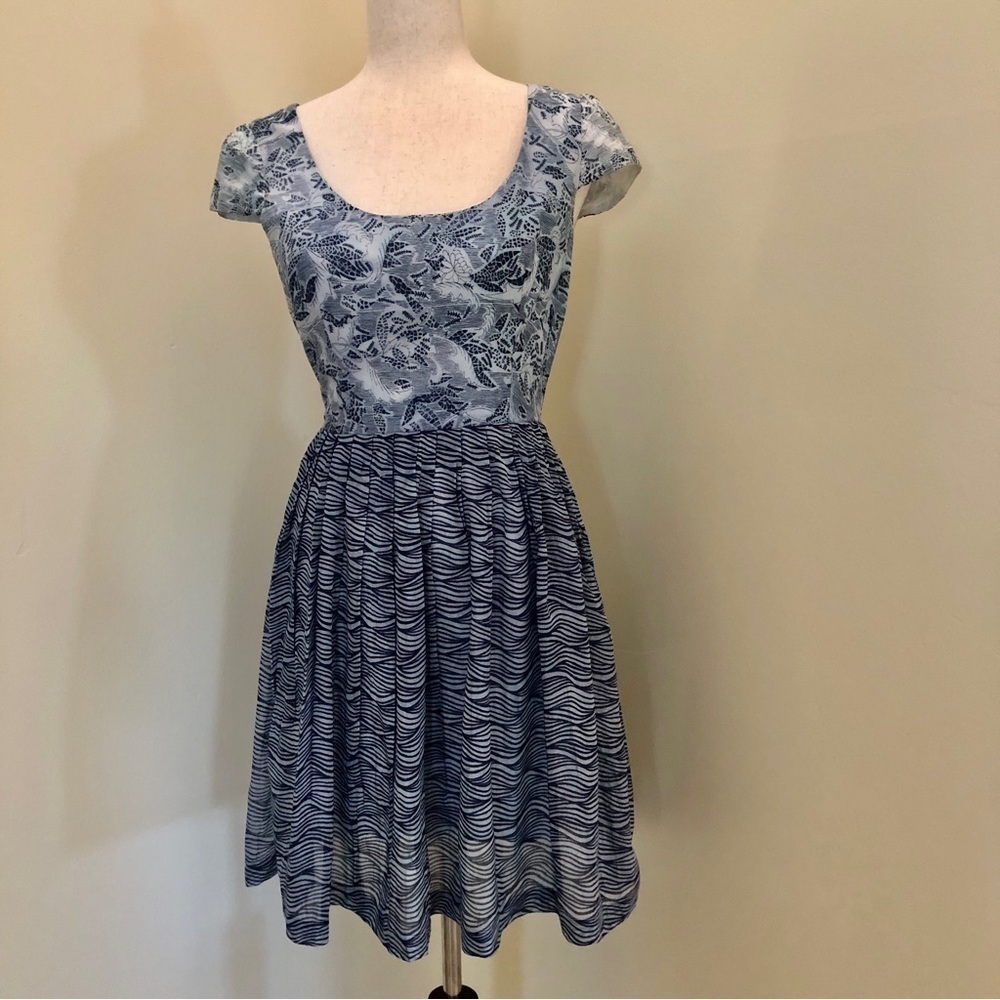 Anthropologie. Corey Lynn Calter. Fit & Flare Dress. Blue & Cream. Size 4